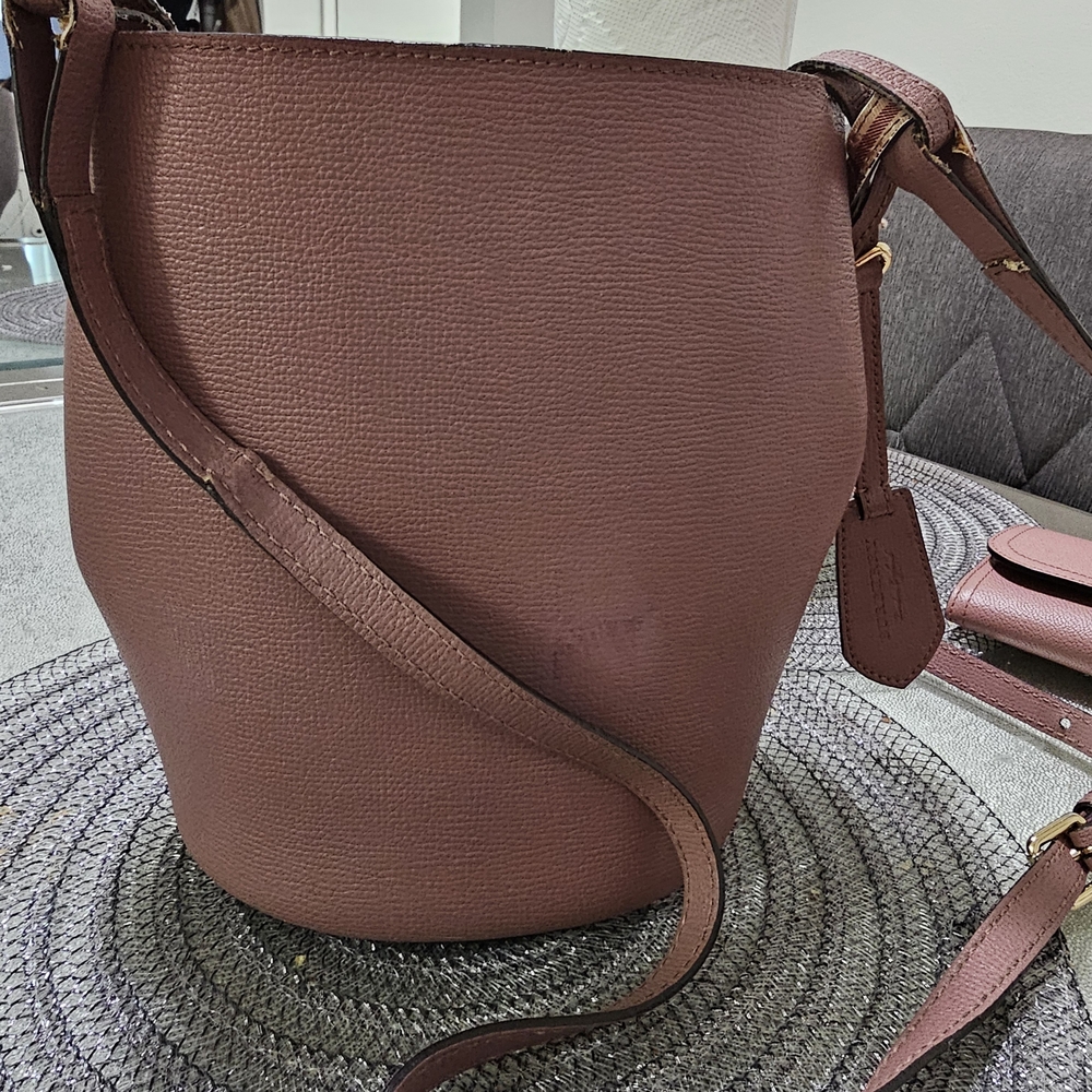 Elegant Mauve Bucket Bag